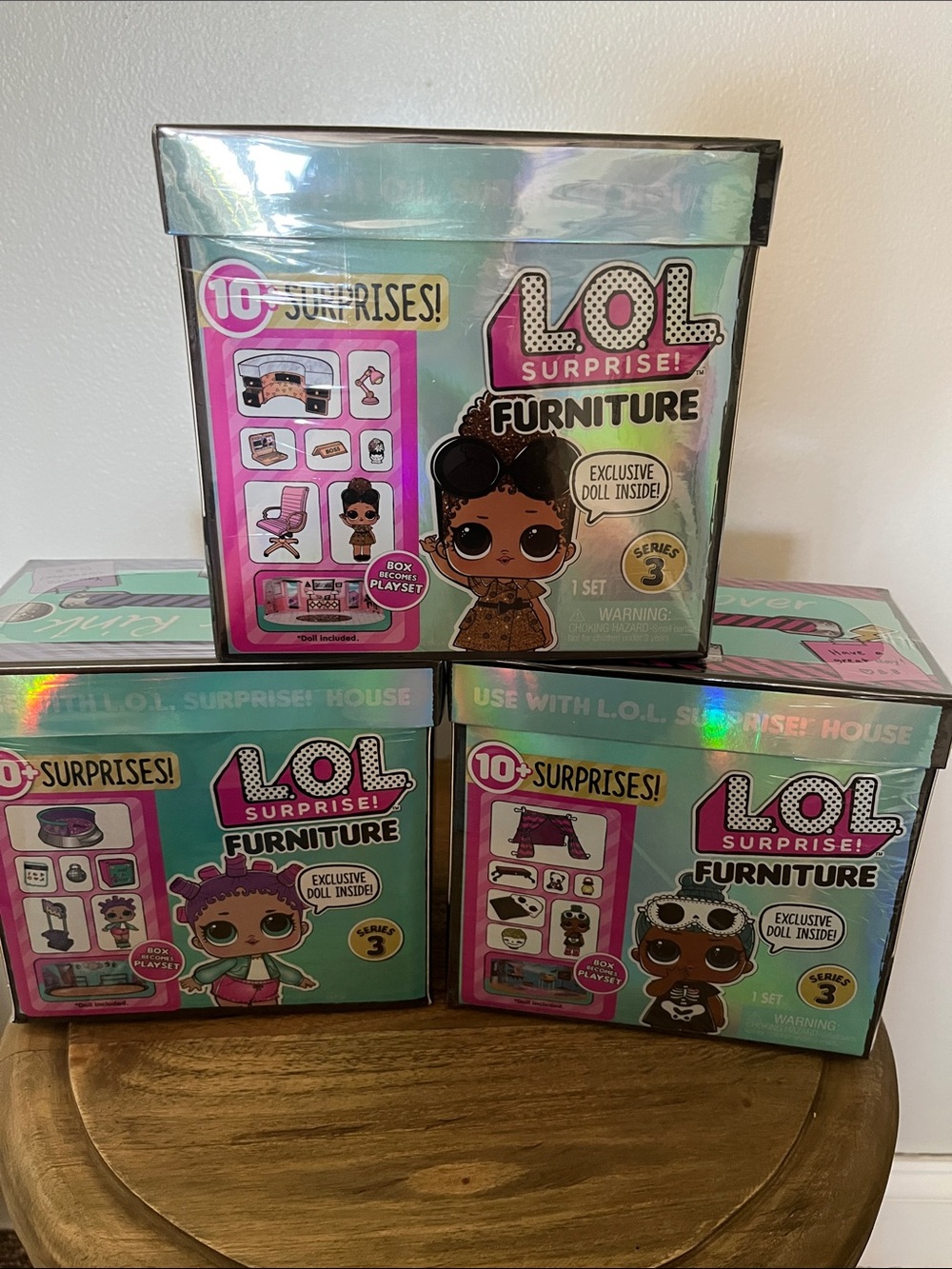 L.O.L. Surprise! Furniture Playset - Teal and Pink